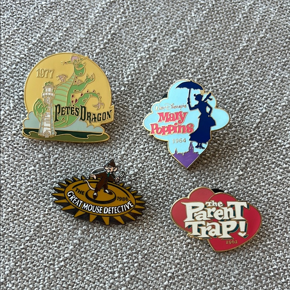 Authentic Disney Pins - movie collection (4 pins)